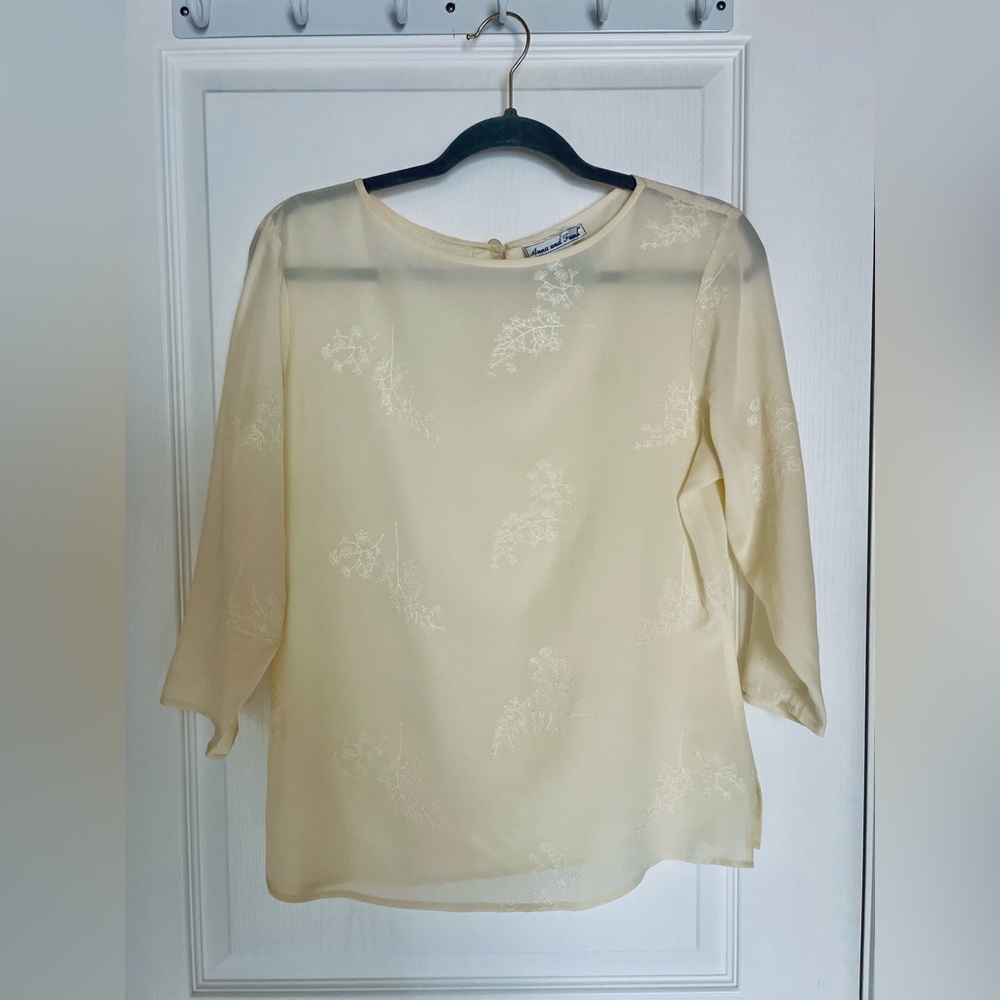 Anna And Frank Cream Silk Blouse Embroidered Floral Details sheer size medium
